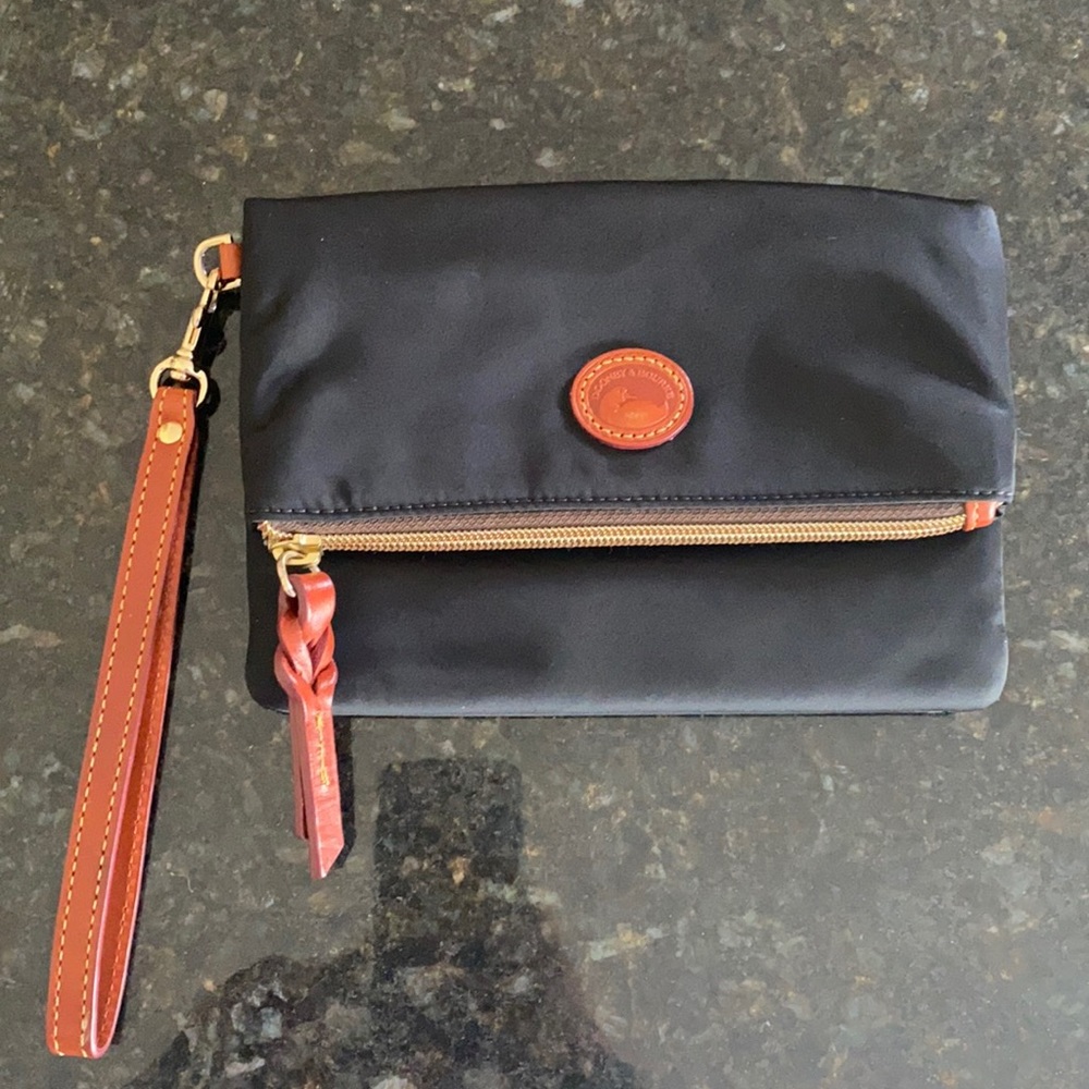 Fold over zip wristlet